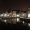 Bruges: cupcakes, biscotti alla cannella, colori pastello e cani alla finestra.