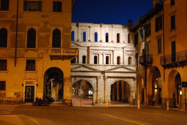 Porta Borsari - Verona, Italia
