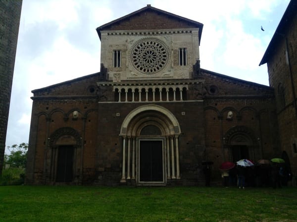 basilica-di-san-pietro-tuscania