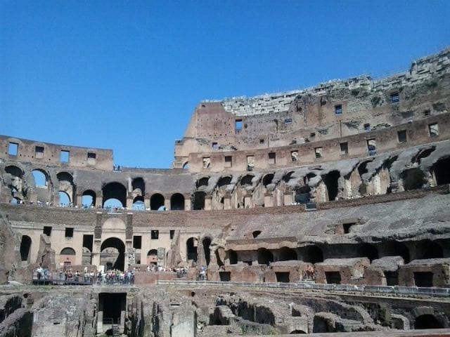 Colosseo - Roma, Italia