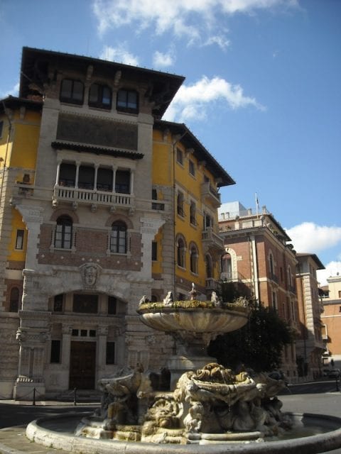 Palazzo del Ragno, Quartiere Coppedé - Roma, Italia