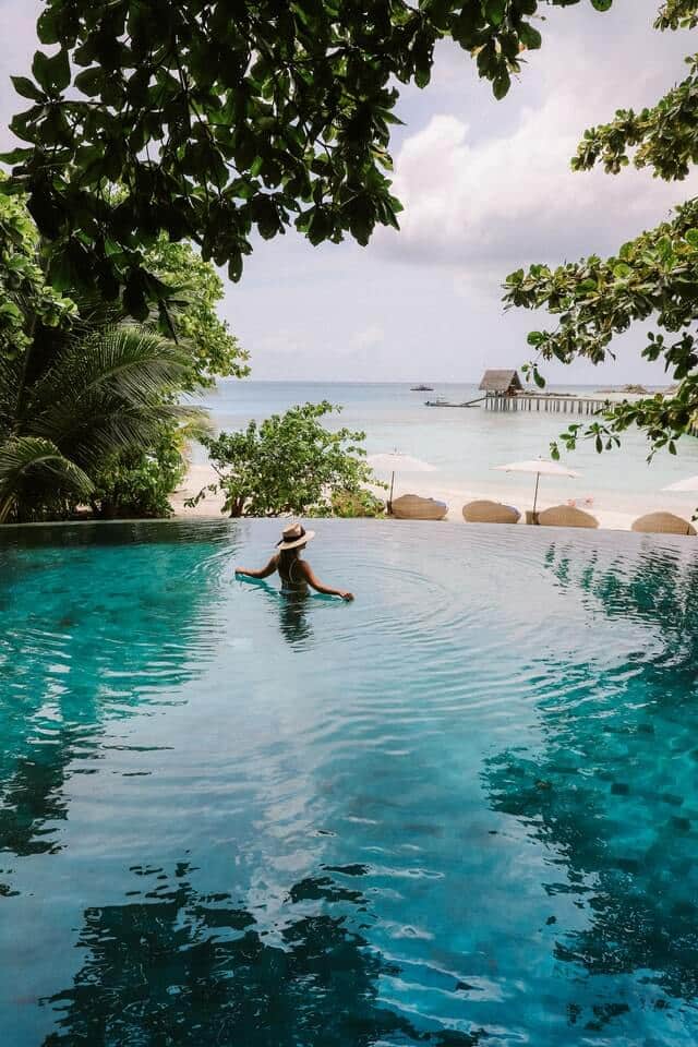 piscina alle maldive