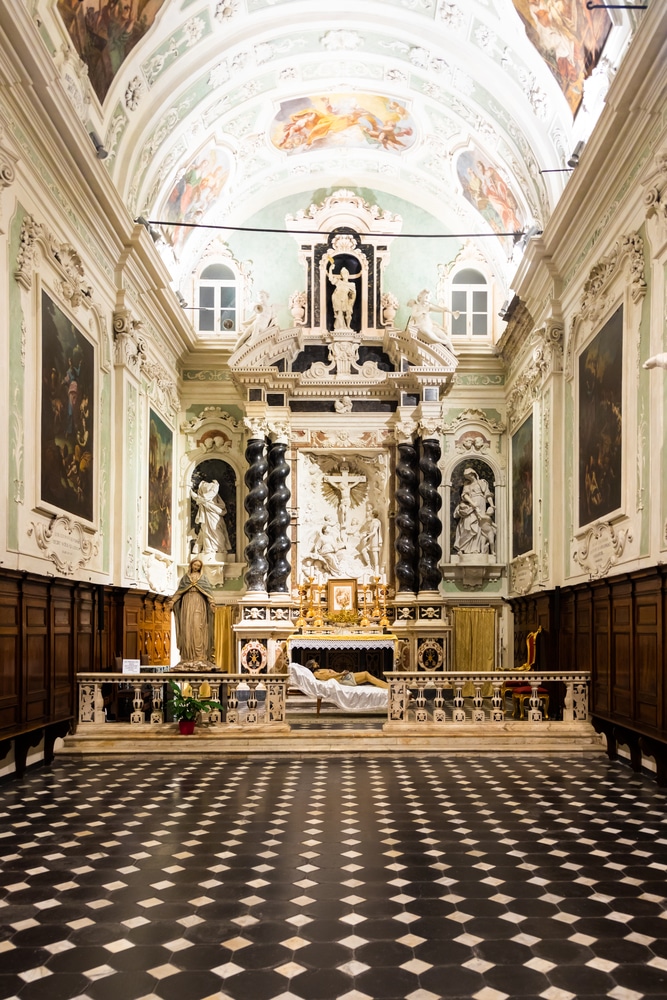 Interno dell’oratorio Neri Ventimiglia