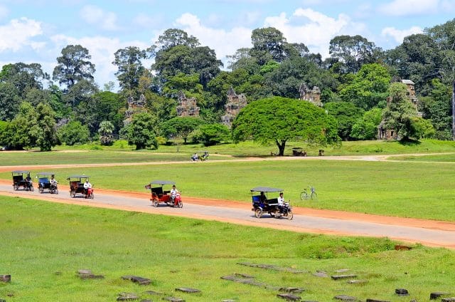 i tuk tuk an Angkor wat