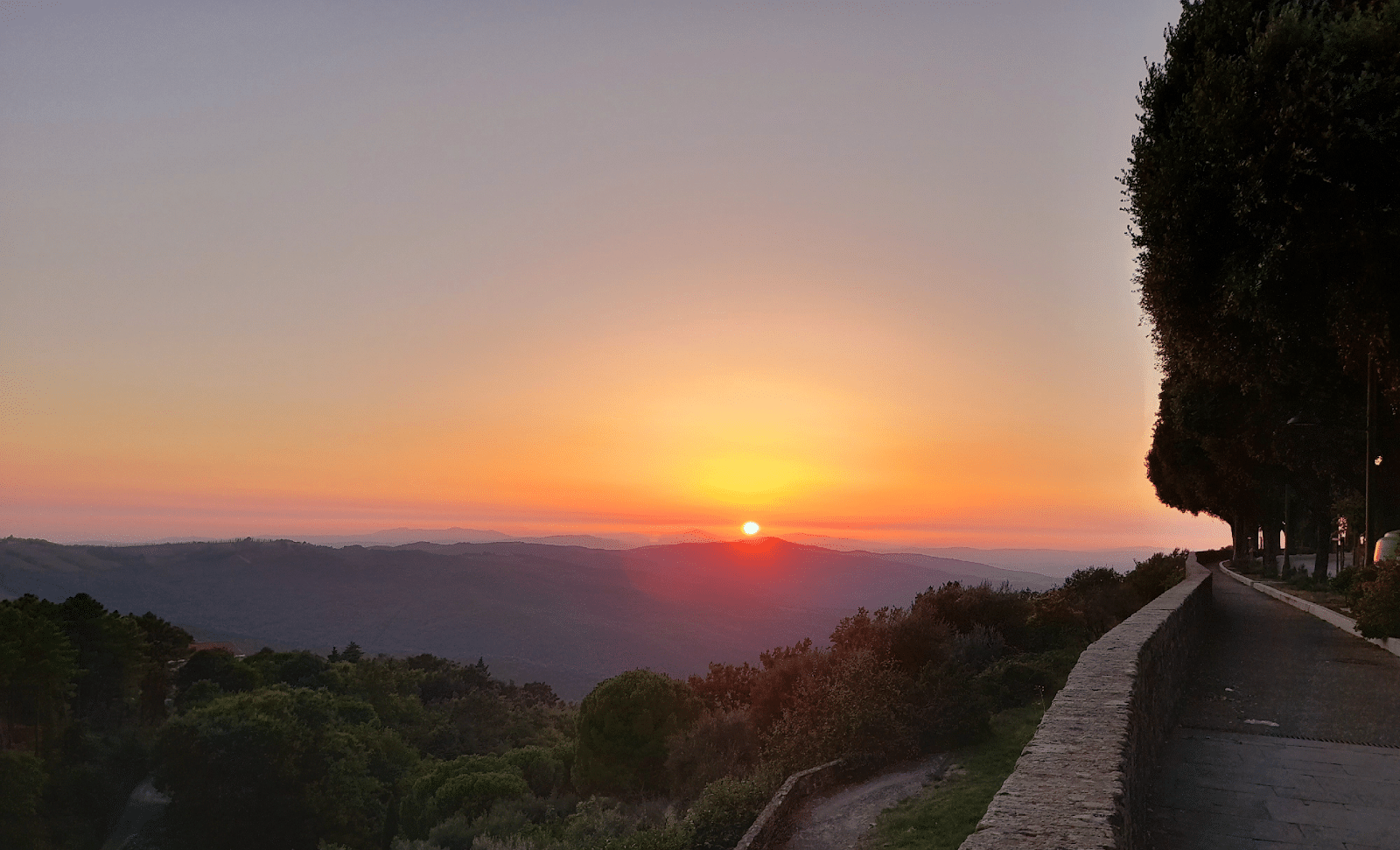 Montalcino al tramonto