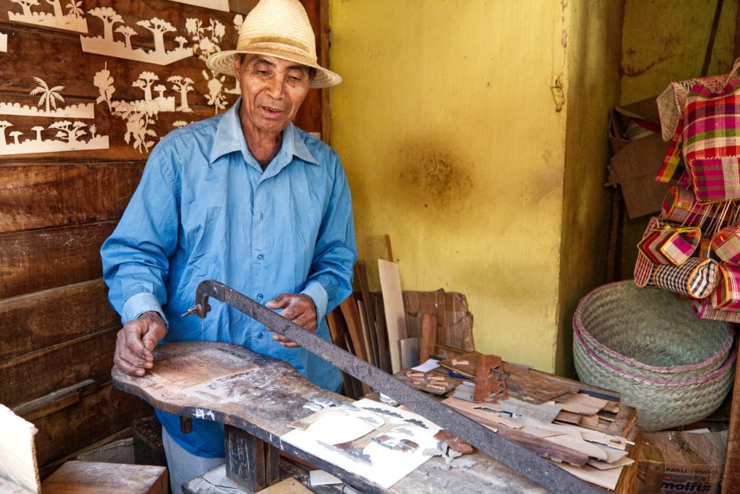 artigiani del legno in madagascar