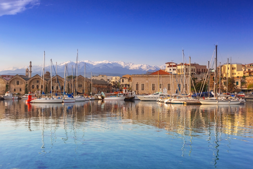 La Canea Antico porto veneziano di Chania all'alba