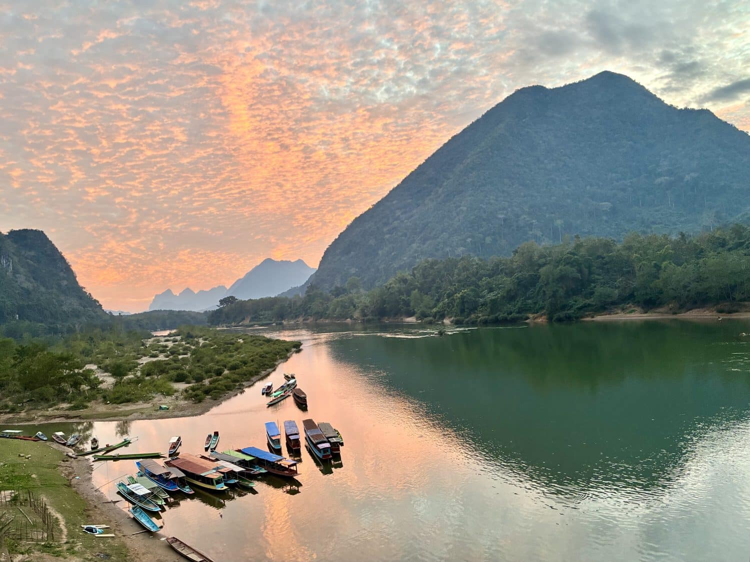 Laos - fiume e tramonto