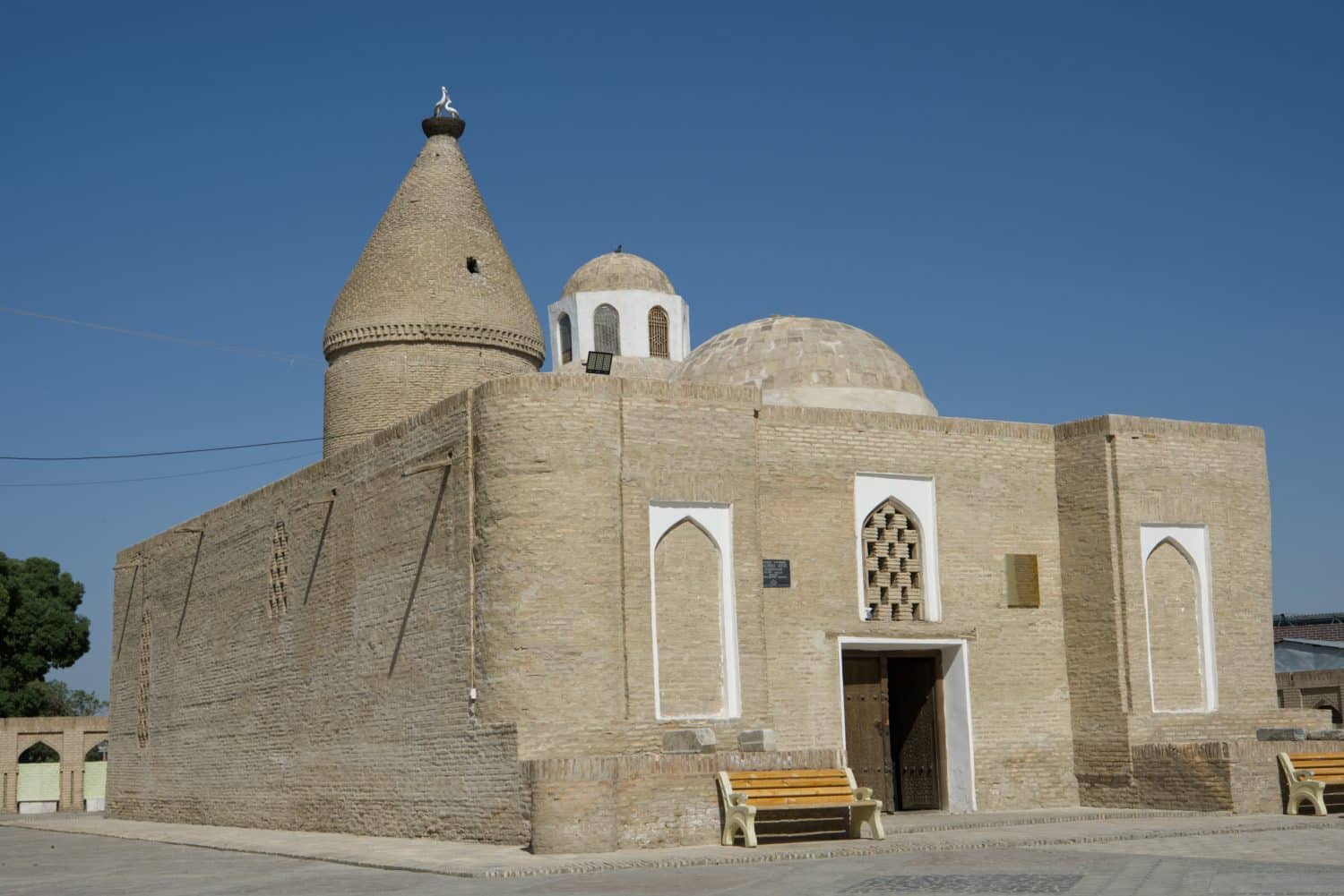Mausoleo Chashma Ayub