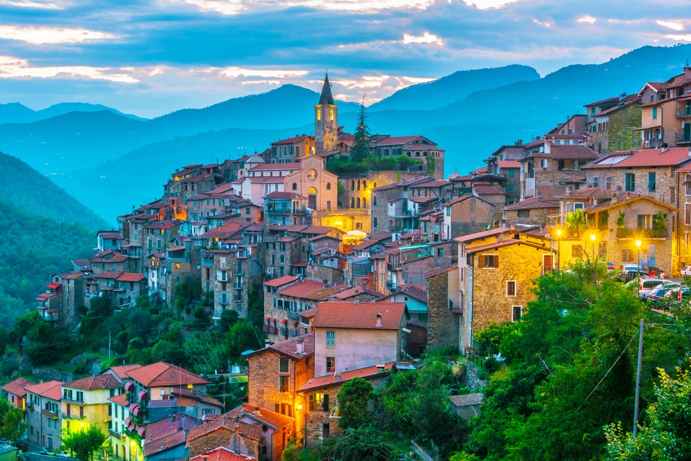 Veduta di Apricale in provincia di Imperia, Liguria, Italia