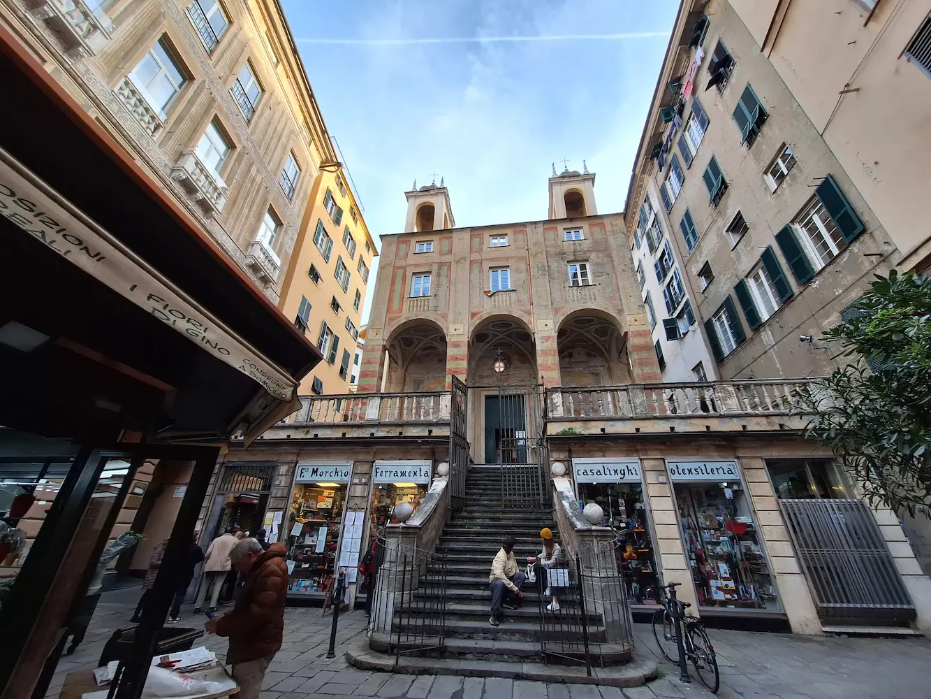  la chiesa di piazza Banchi a Genova