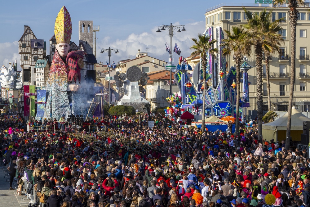 Carnevale di Viareggio 2025: La Festa dei Colori e delle Tradizioni